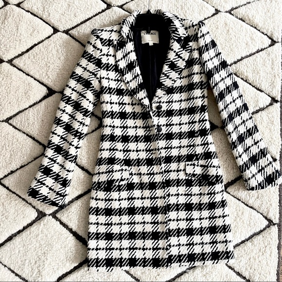 L'AGENCE Jackets & Blazers - L’AGENCE black and white houndstooth coat size 2